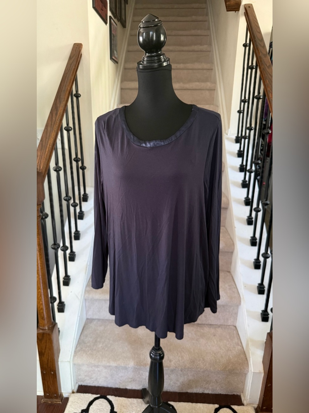 Tahari Women's Long-Sleeve Scoop Neck Top - Navy
